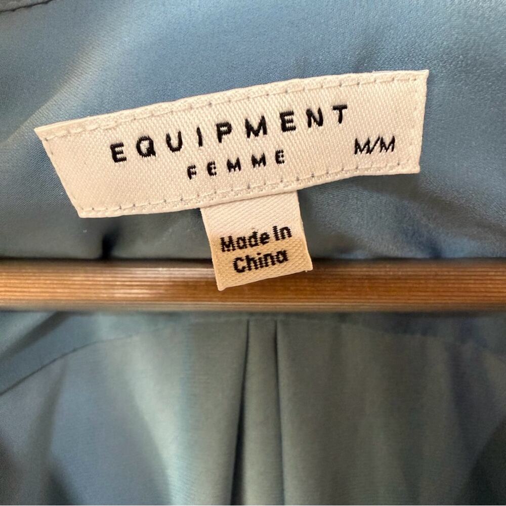 Equipment Femme Keira Satin Button Down Top Size Medium - Picture 6 of 7